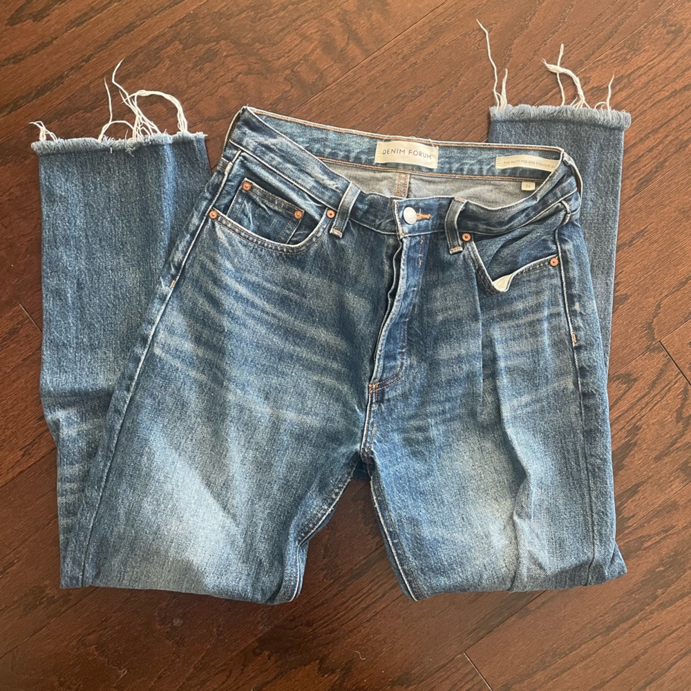 Aritzia Denim - Straight Leg